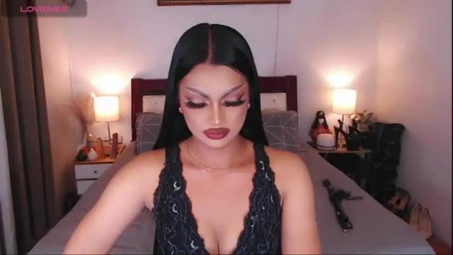 Image 2 of donia_maria Stream on Chaturbate on 2 months ago