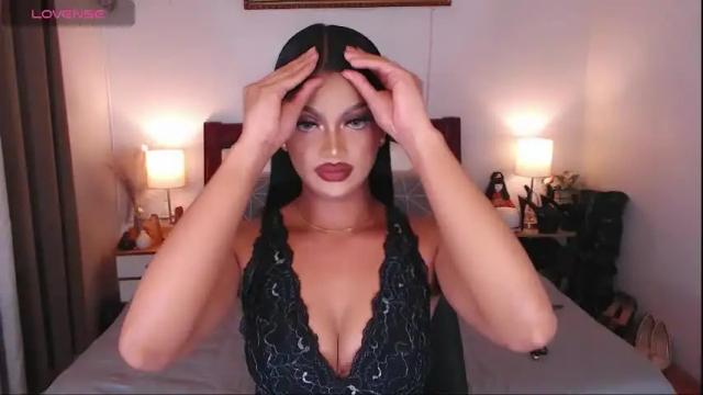 Image 4 of donia_maria Stream on Chaturbate on 2 months ago