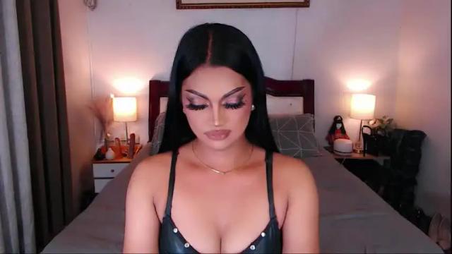 Image 10 of donia_maria Stream on Chaturbate on 2 months ago
