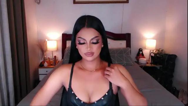 Image 7 of donia_maria Stream on Chaturbate on 2 months ago