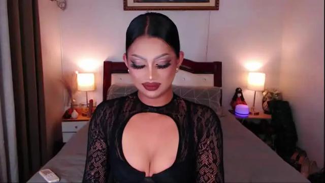 Image 3 of donia_maria Stream on Chaturbate on 2 months ago