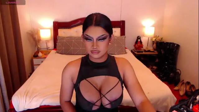 Image 2 of donia_maria Stream on Chaturbate on 2 months ago