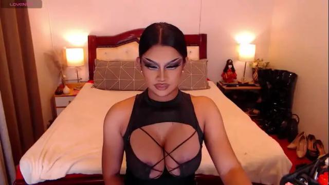 Image 3 of donia_maria Stream on Chaturbate on 2 months ago