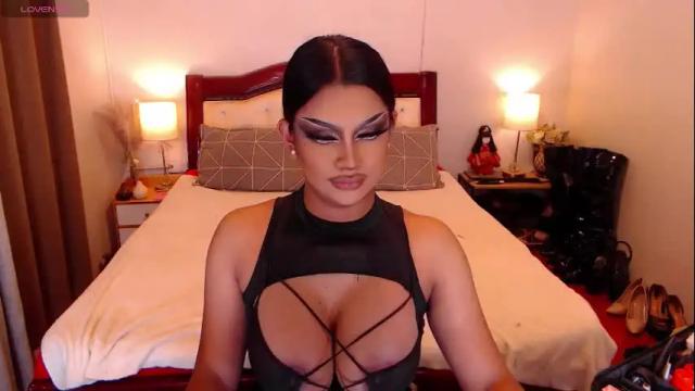 Image 4 of donia_maria Stream on Chaturbate on 2 months ago