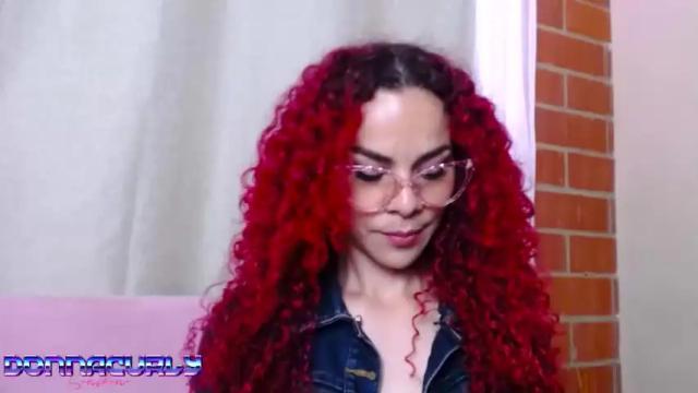 Image 11 of donnacurlysunshine Stream on Chaturbate on 20 months ago