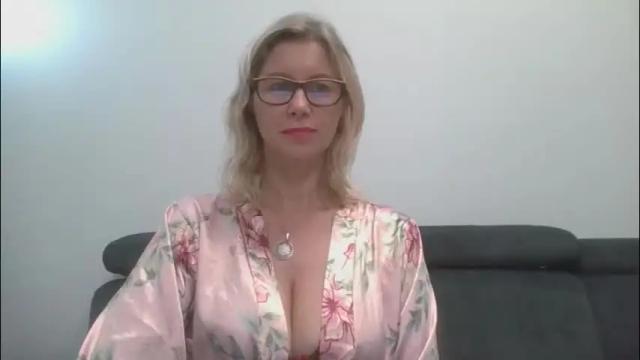Image 10 of doreenkiss Stream on Chaturbate on 1 month ago