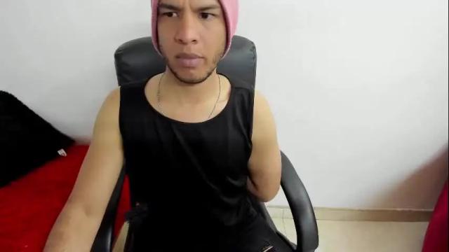 Image 2 of dorian_balaklava Stream on Chaturbate on 22 months ago