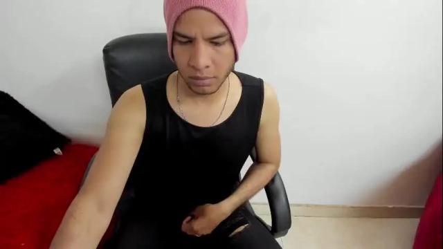 Image 4 of dorian_balaklava Stream on Chaturbate on 22 months ago