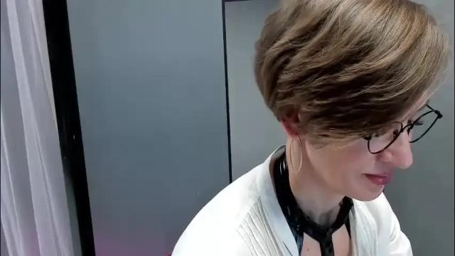 Image 2 of dorothy_meyer Stream on Chaturbate on 15 days ago