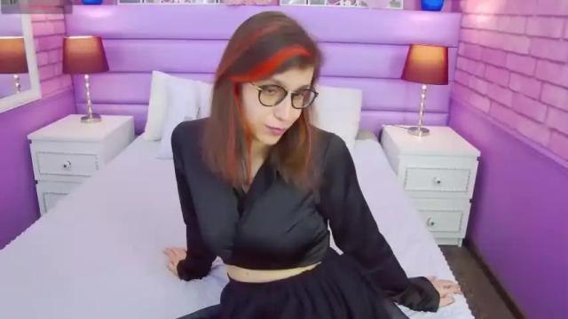 Image 2 of dorothydeil Stream on Chaturbate on 13 months ago