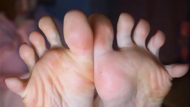 Image 3 of dorothygilbert Stream on Chaturbate on 1 month ago