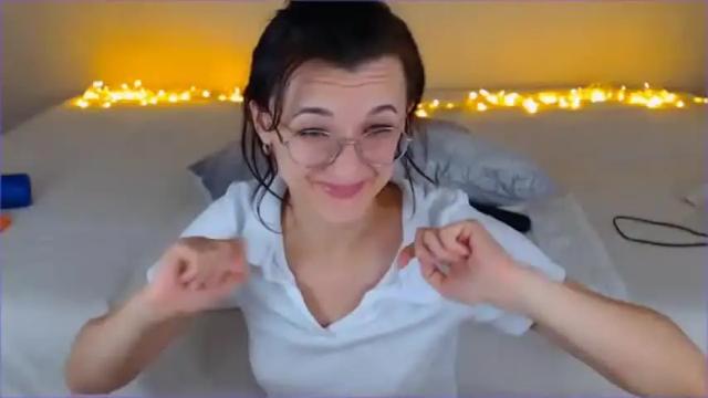 Image 3 of dorotty_ Stream on Chaturbate on 19 days ago