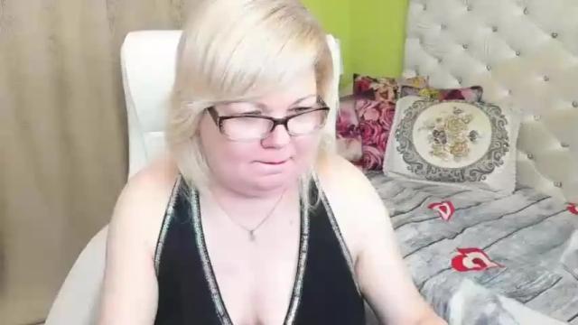 Image 6 of dorramay Stream on Chaturbate on 14 months ago