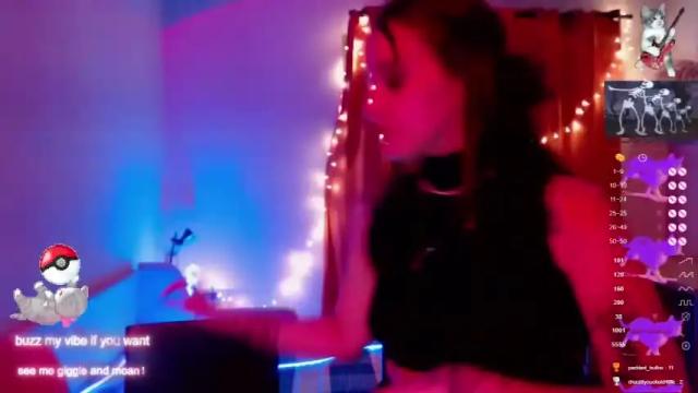 Image 11 of doublecutetrouble Stream on Chaturbate on 18 months ago