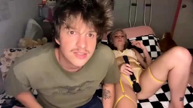 Thumbnail 3, dousometimescry1's Stream at Chaturbate, 12 months ago