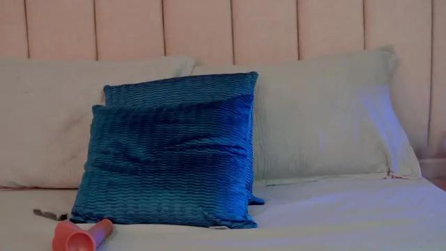 Image 2 of dove_kameron Stream on Chaturbate on 14 months ago