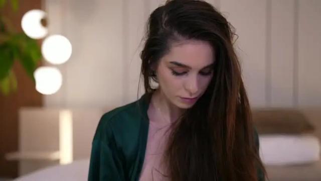 Image 3 of dovia Stream on Chaturbate on 5 days ago