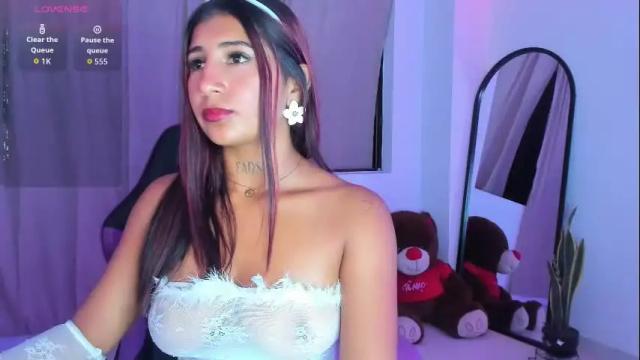 Image 2 of dracaryss_ Stream on Chaturbate on 2 months ago