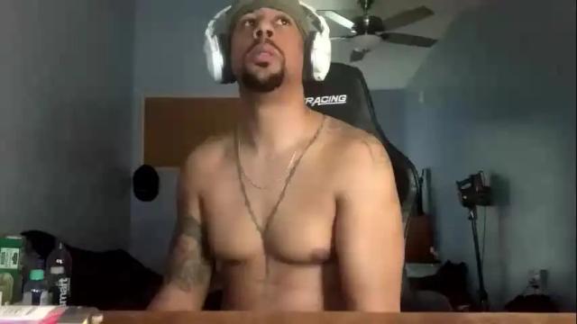 Image 4 of drae_gainz Stream on Chaturbate on 27 days ago