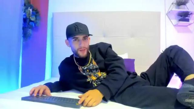 Image 2 of drako_and_millie Stream on Chaturbate on 19 months ago