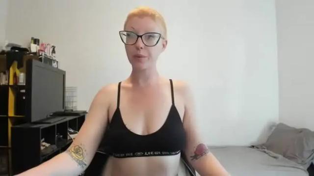 Image 4 of dreagentry Stream on Chaturbate on 3 months ago