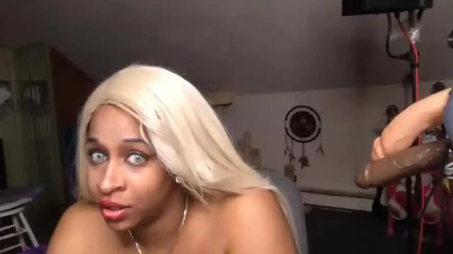 Image 4 of dream32211 Stream on Chaturbate on 16 months ago