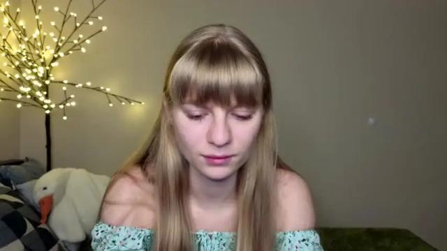 Image 10 of dream__flower Stream on Chaturbate on 16 months ago