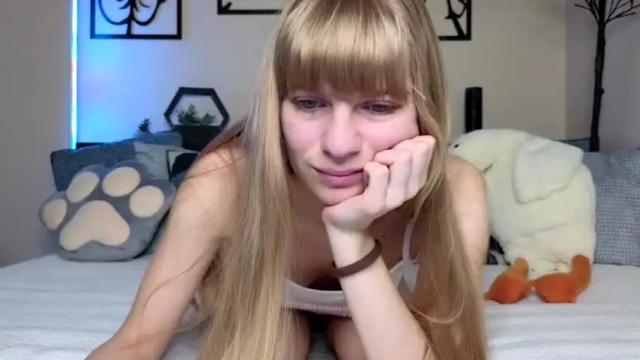 Image 7 of dream__flower Stream on Chaturbate on 16 months ago