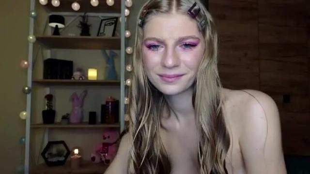 Image 7 of dream__flower Stream on Chaturbate on 16 months ago