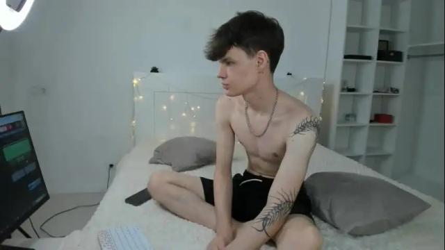 Image 2 of dream_lil Stream on Chaturbate on 9 months ago