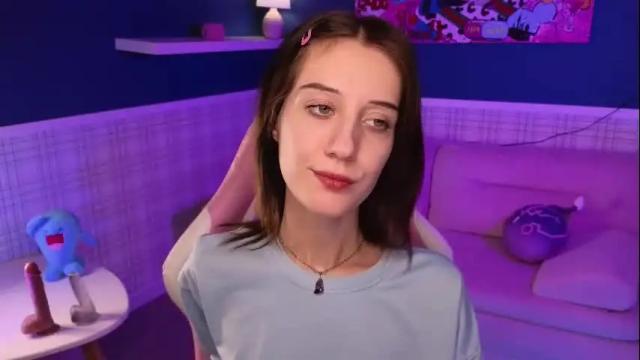 Image 2 of dreamy_kira Stream on Chaturbate on 1 month ago