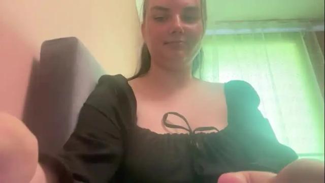 Image 2 of dreamyblushfairy Stream on Chaturbate on 1 month ago