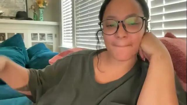 Image 10 of dreamyriri Stream on Chaturbate on 1 month ago
