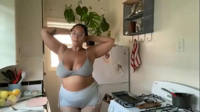 Thumbnail 1, dreamyriri's Stream at Chaturbate, 25 days ago