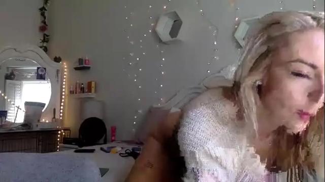 Image 8 of dripping_like_jane Stream on Chaturbate on 17 days ago