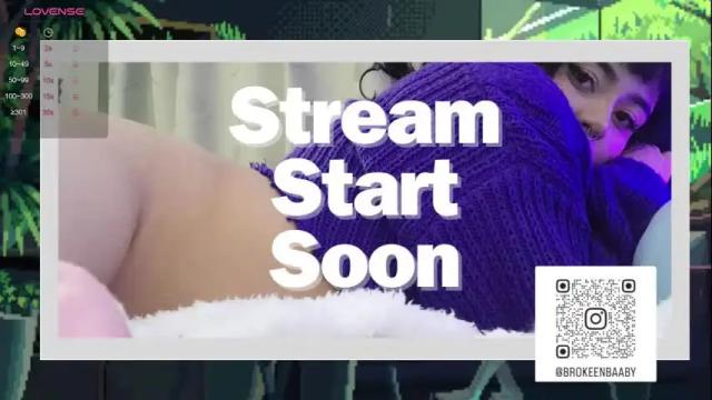 Image 4 of droolingdollface Stream on Chaturbate on 12 months ago