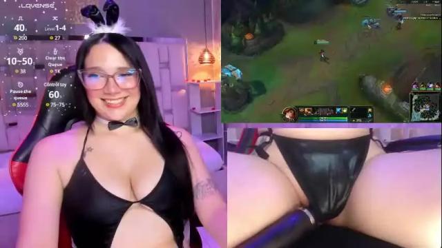 Image 2 of droolingflavor Stream on Chaturbate on 1 month ago