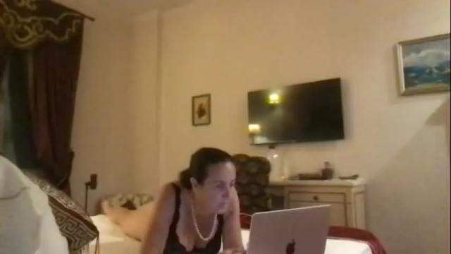 Image 4 of drresa Stream on Chaturbate on 7 days ago