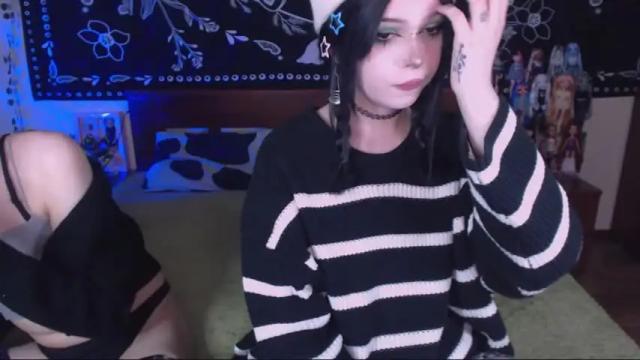 Image 2 of drue_dora Stream on Chaturbate on 19 months ago