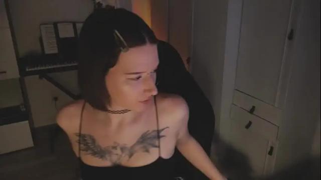 Image 11 of drugidiot_ Stream on Chaturbate on 23 days ago