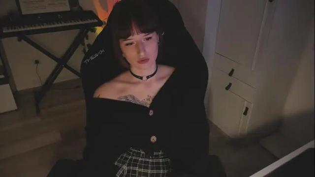 Image 2 of drugidiot_ Stream on Chaturbate on 1 month ago