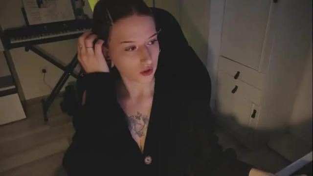 Image 3 of drugidiot_ Stream on Chaturbate on 1 month ago