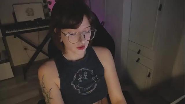 Image 3 of drugidiot_ Stream on Chaturbate on 1 month ago