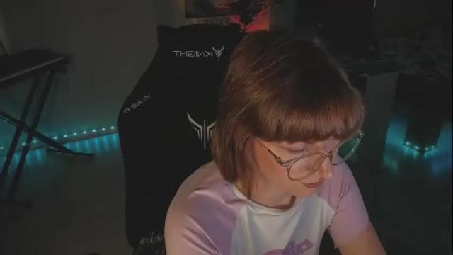 Image 11 of drugidiot_ Stream on Chaturbate on 17 days ago