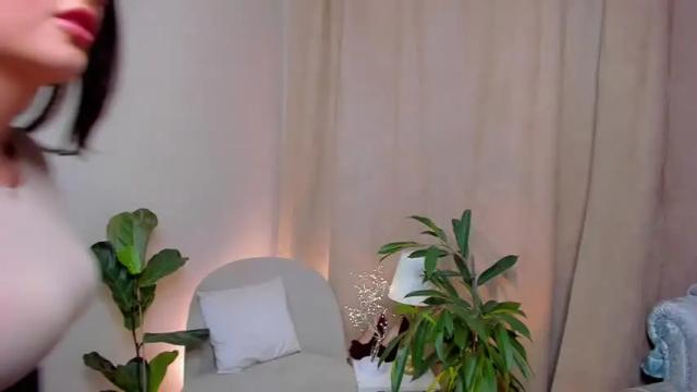 Image 4 of dufni_duff Stream on Chaturbate on 16 months ago