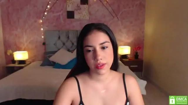 Image 3 of dulce__gonzalez Stream on Chaturbate on 15 months ago