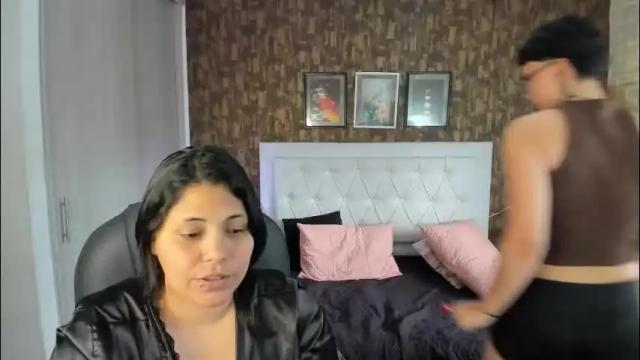 Image 8 of dulce__love69 Stream on Chaturbate on 2 months ago