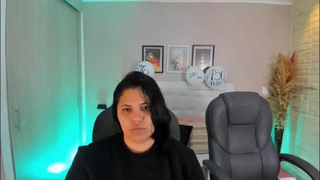 Image 2 of dulce__love69 Stream on Chaturbate on 1 month ago