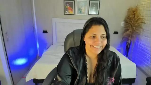 Image 3 of dulce__love69 Stream on Chaturbate on 1 month ago