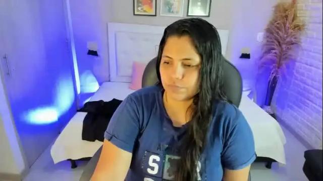 Image 2 of dulce__love69 Stream on Chaturbate on 1 month ago